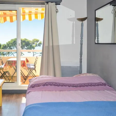 Apartmán Nice In W/ 0 Bedrooms